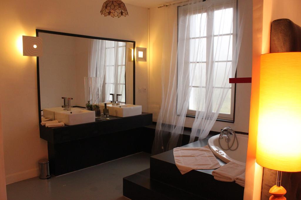 Le Relais Du Silence Chateau Lavail Labastide-dʼAnjou Habitación foto